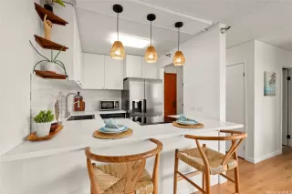 Photo #6: 202524138 Listing 