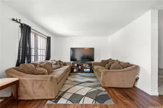 Photo #4: 202524140 Listing