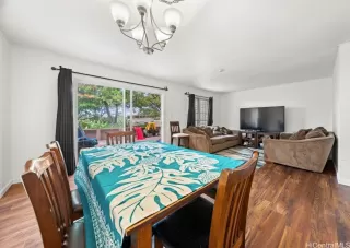 Photo #6: 202524140 Listing