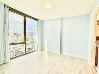 Photo #4: 202524141 Listing