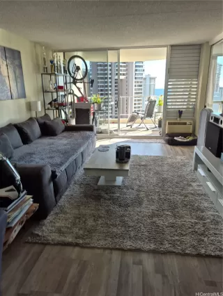 Photo #6: 202524153 Listing 