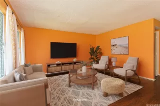 Photo #2: 202524185 Listing