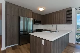 Photo #3: 202524190 Listing