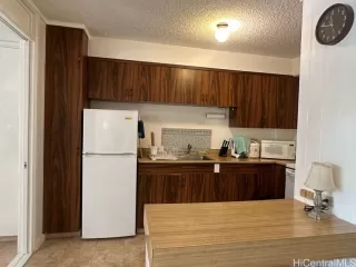 Photo #3: 202524195 Listing