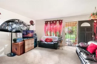 Photo #2: 202524200 Listing