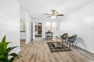 Photo #3: 202524240 Listing