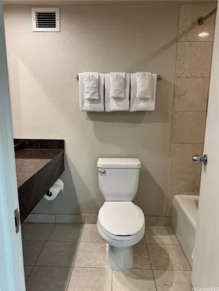 Photo #6: 202524250 Listing