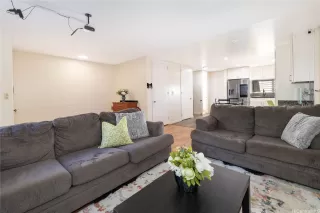 Photo #6: 202524263 Listing 