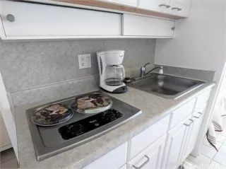 Photo #3: 202524270 Listing 