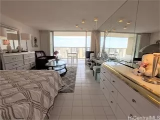 Photo #4: 202524270 Listing 