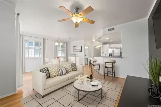 More Details about MLS # 202524289 : 7018 HAWAII KAI DRIVE 206