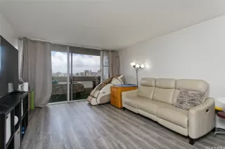 Browse active condo listings in BANYAN TREE PLAZA