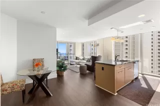 Photo #3: 202524314 Listing