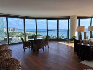 Photo #2: 202524318 Listing