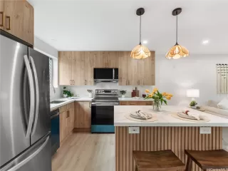 Photo #5: 202524328 Listing 