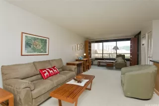 Photo #6: 202524330 Listing