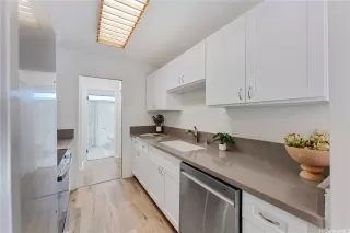 Photo #3: 202524339 Listing