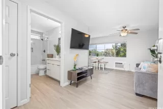 Photo #3: 202524354 Listing