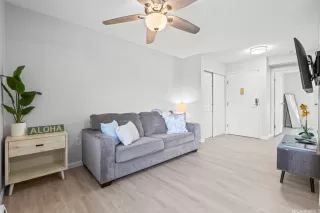 Photo #4: 202524354 Listing