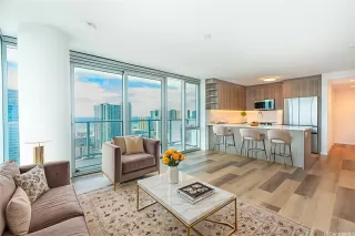 Photo #3: 202524356 Listing