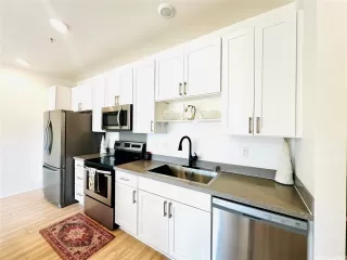 Photo #2: 202524357 Listing