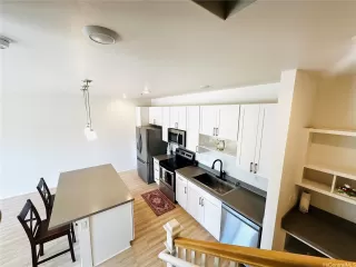 Photo #5: 202524357 Listing