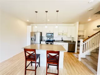 Photo #6: 202524357 Listing