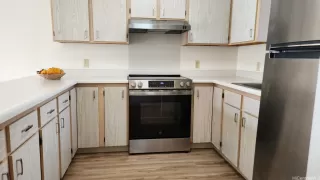 Photo #4: 202524363 Listing