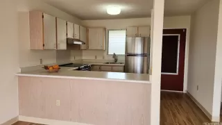 Photo #5: 202524363 Listing