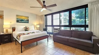 Photo #5: 202524415 Listing