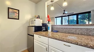 Photo #6: 202524415 Listing