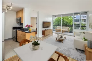 Photo #4: 202524450 Listing 