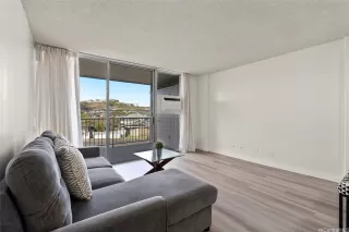 Photo #2: 202524459 Listing 