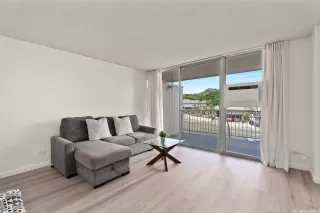 Photo #3: 202524459 Listing 