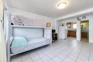 Photo #3: 202524479 Listing 