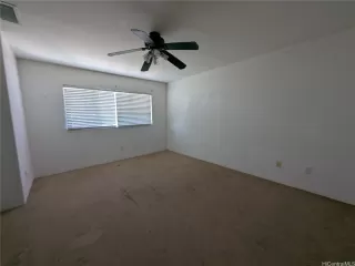 Photo #5: 202524486 Listing