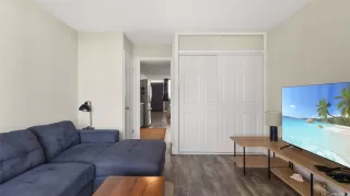 Photo #4: 202524495 Listing