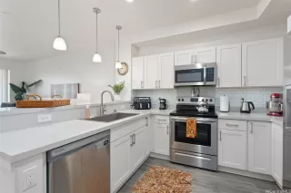 Photo #3: 202524497 Listing 