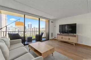 Photo #3: 202524502 Listing 