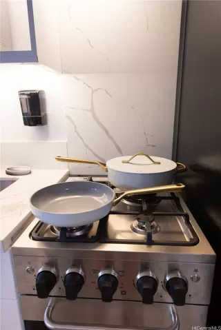 Photo #6: 202524521 Listing 