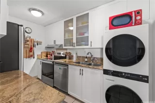 Photo #5: 202524524 Listing 