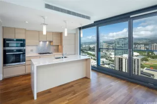 Photo #2: 202524536 Listing