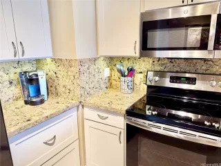 Photo #2: 202524565 Listing