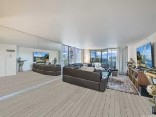 Photo #2: 202524567 Listing