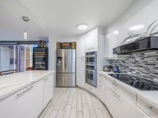 Photo #3: 202524567 Listing