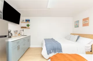 Photo #4: 202524571 Listing 