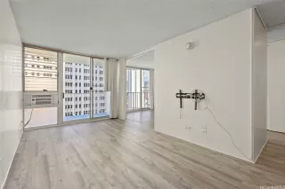 Photo #2: 202524572 Listing