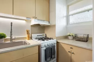 Photo #3: 202524578 Listing 