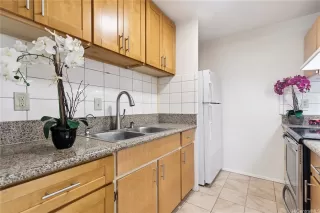 Photo #4: 202524581 Listing 