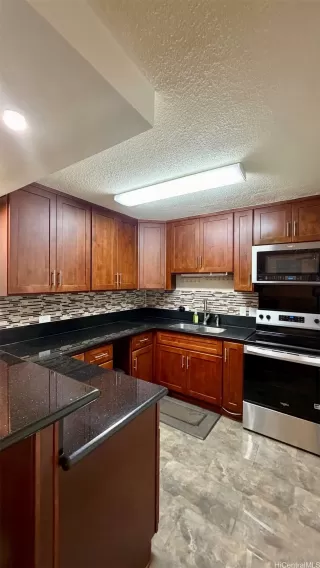 Photo #3: 202524583 Listing 